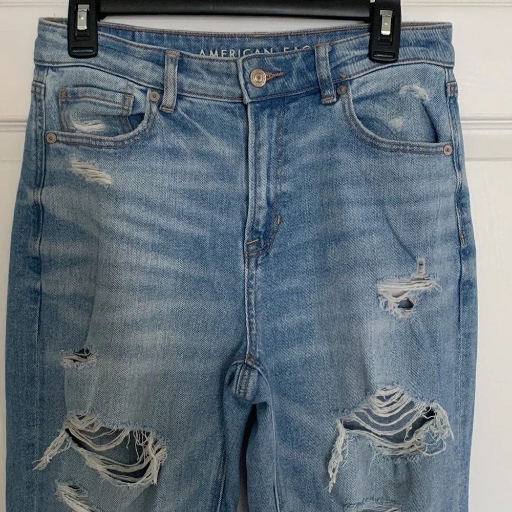 American Eagle "Mom Jean" Blue Jeans Size 4 Long #410 - Picture 2 of 12